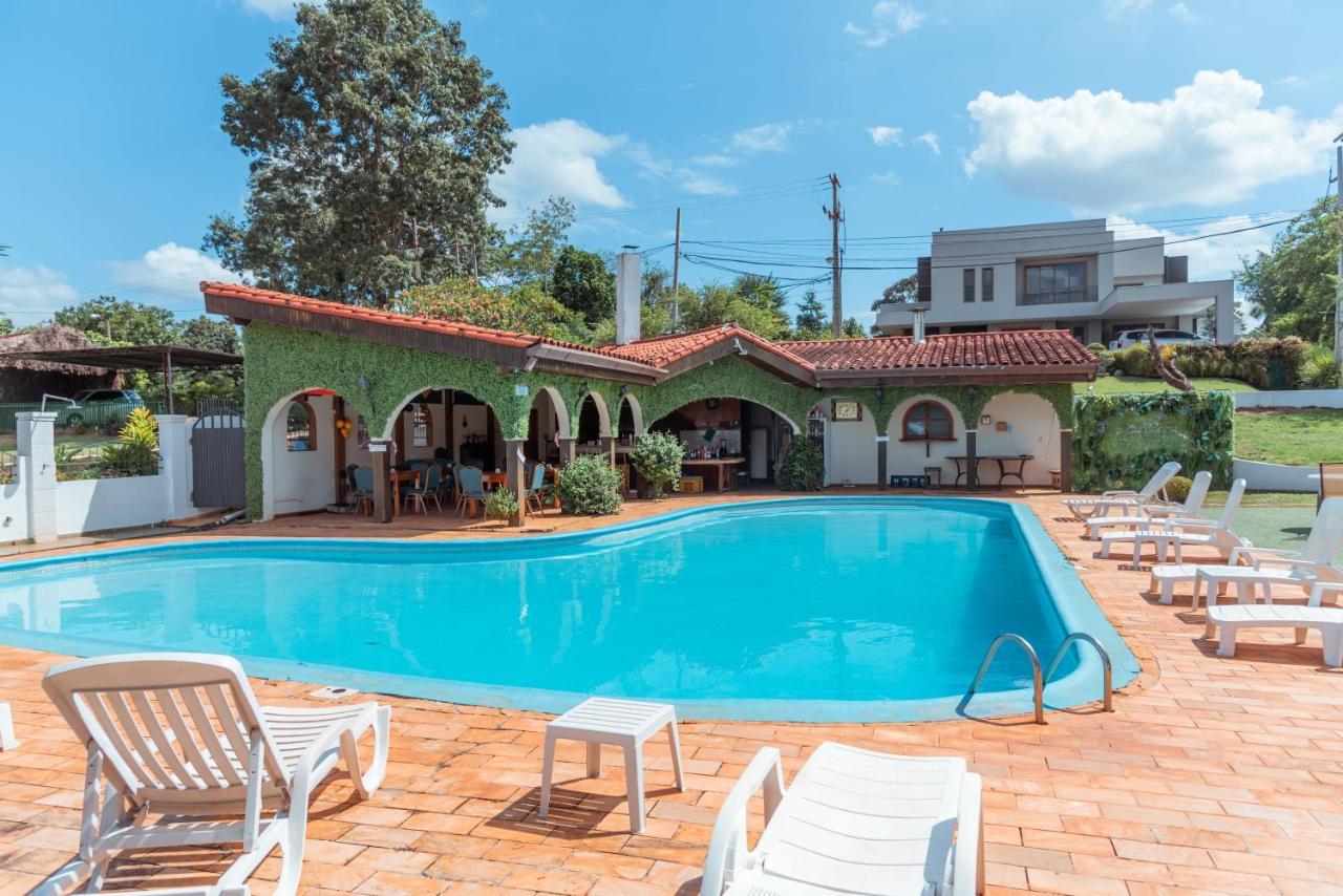 Casa Blanca Hotel Ciudad del Este Exterior foto